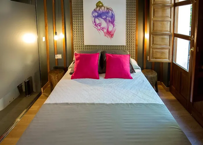 Ele San Justo Plaza *